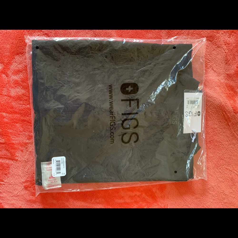 NWT Rafaela Oversized Scrub Top XS